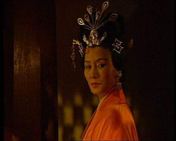 老戲骨呂中：22歲嫁小學同學，3個孩子事業有成，兒媳是國際影后