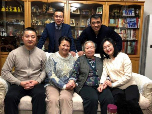 她是新中國女中將,丈夫是上將,父親是元帥,是全球最高軍銜家庭 她是新中國女中將,丈夫是上將,父親是元帥,是全球最高軍銜家庭