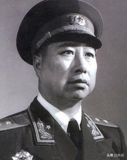 土匪殘殺20餘名幹部，凌辱2名女隊員，新四軍團長大刀復仇