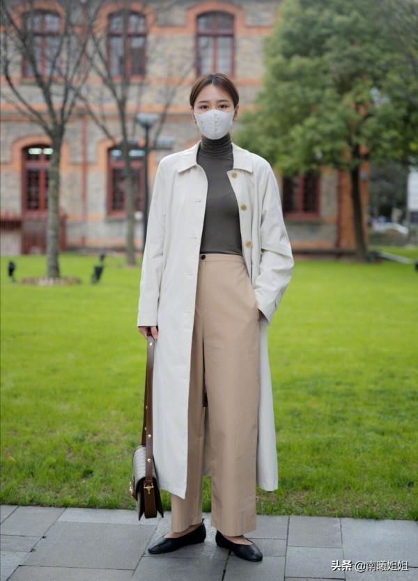 秋天穿風衣,別隻會買卡其色!試試這3種“高階色”,優雅提氣質 秋天穿風衣,別隻會買卡其色!試試這3種“高階色”,優雅提氣質