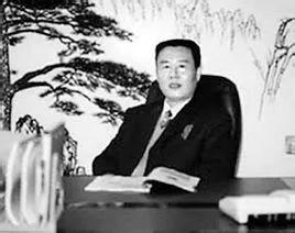 兩個聞喜籍億萬富豪，同樣的資不抵債，李兆會逃亡，趙恩龍跳樓