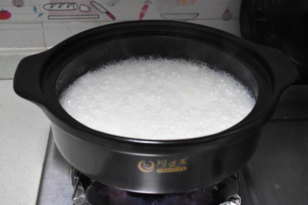 早餐吃這碗粥太幸福了，只需三樣食材，這樣做鮮美香滑，營養豐富