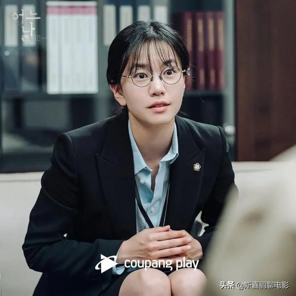 監獄外被利用,監獄內被威脅,金秀賢在《某一天》裡為什麼這麼慘 監獄外被利用,監獄內被威脅,金秀賢在《某一天》裡為什麼這麼慘