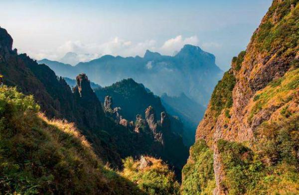 湖南一低調避暑聖地，森林覆蓋率高為天然氧吧，雅趣奇險