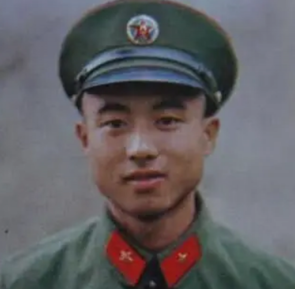 傅平山：7發子彈抗敵6日，遇害後遺體仍被敵人拖拽，僅剩頭顱回國