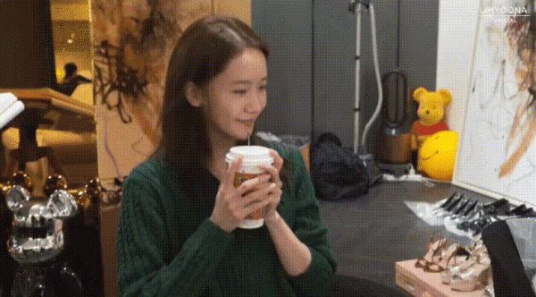 允兒亮相青龍電影節，美炸了