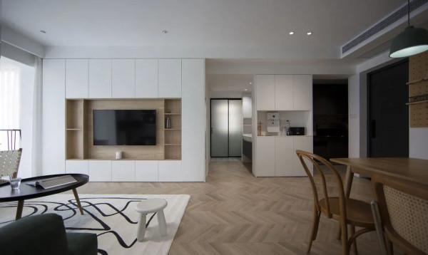 她執著於簡約風，85㎡小戶型，堅持三分離設計，告別單調空間