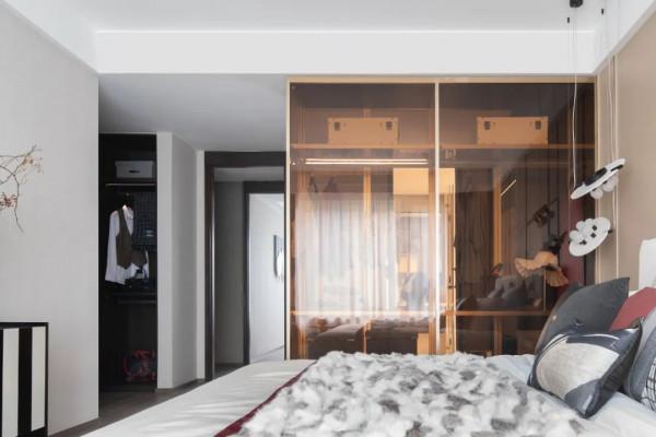 黑白主色調與紅色的和諧搭配,自由與儀式感兼得的設計 黑白主色調與紅色的和諧搭配,自由與儀式感兼得的設計