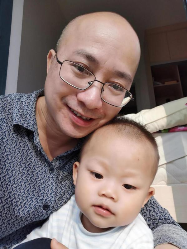 奶爸養萌娃,切身體會專職媽媽的不容易 奶爸養萌娃,切身體會專職媽媽的不容易