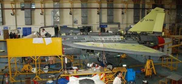 戰機零件不夠用?印度空軍有一個天才想法:2億買二手戰機回來拆 戰機零件不夠用?印度空軍有一個天才想法:2億買二手戰機回來拆