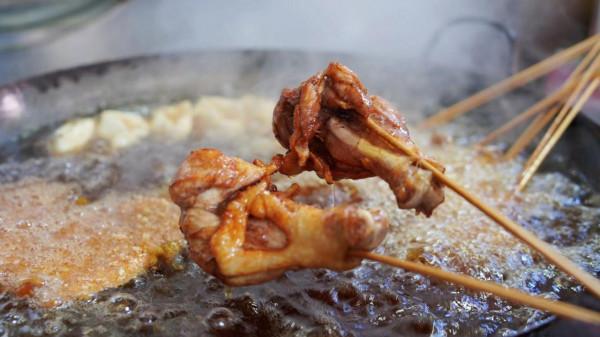 江蘇蘇州有個令人可惜的古鎮，原生態不要門票，被兩根大煙囪毀了