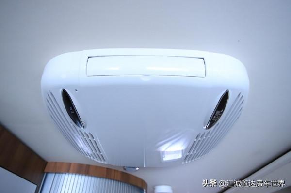 &ZeroWidthSpace;2人用的宇通B型房車！2&period;0T動力，帶床和做飯功能，不怕高額車腳費