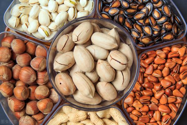 過年了吃花生瓜子，一個有助減肥，一個助長肉，你是否吃對了？