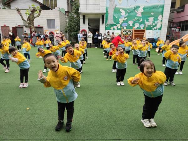 樂至縣幼兒園：“早”尋活力 操練快樂