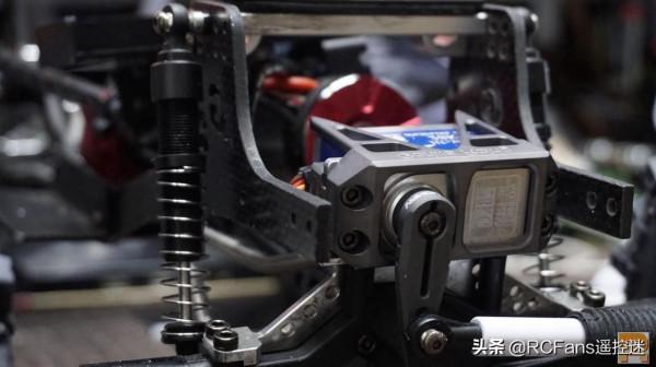 潮白怪獸-閉門造車-135號大腳LCG賽車