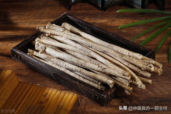 痰溼壅滯造成的望門就洩，胸悶，不僅要理氣化痰，還需健脾溫陽