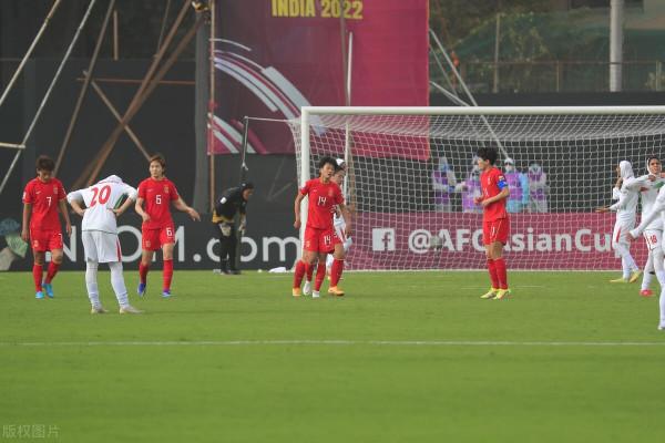 亞洲盃-中國女足7-0伊朗提前晉級，王炸組合皆雙響唐佳麗替補建功