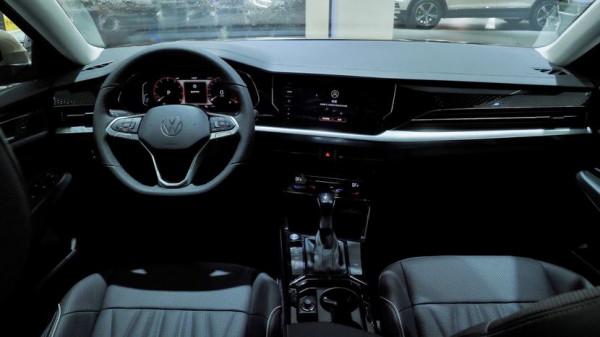 實拍改款帕薩特“變帥變年輕”,幾個細節你要知道! 實拍改款帕薩特“變帥變年輕”,幾個細節你要知道!