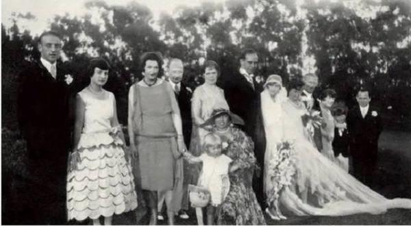 美國“骨灰級”宅女:19歲繼承鉅額遺產,宅家80年,104歲離世 美國“骨灰級”宅女:19歲繼承鉅額遺產,宅家80年,104歲離世