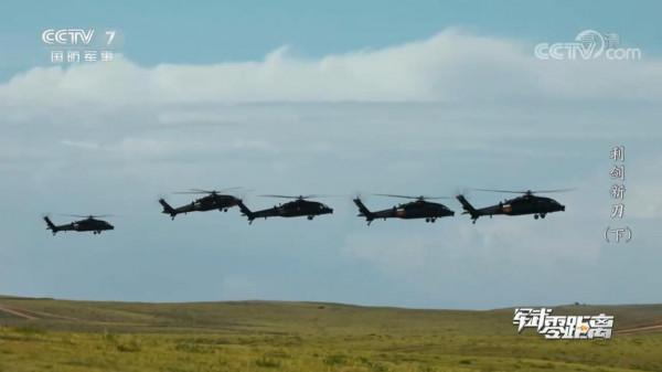直-8L、直-20大機群罕見同時亮相演兵場，運載空突步兵攻城掠地，場面震撼