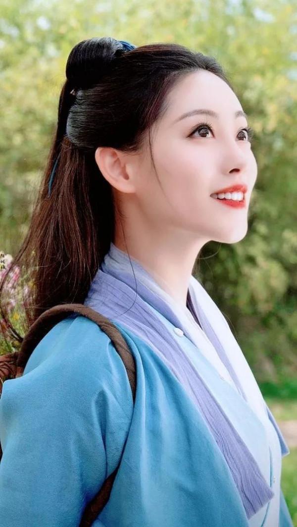 祝緒丹古裝桌布