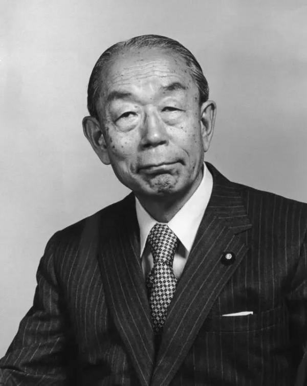 日本這兩所大學走出了26位日本首相,看看他們學的是什麼專業 日本這兩所大學走出了26位日本首相,看看他們學的是什麼專業