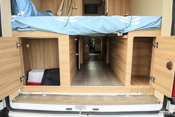 一家三口旅居首選B型房車！全車軟包功能完善！實拍金冠賓歌B500