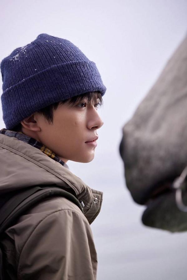 易烊千璽變身冰雪小王子元氣滿滿