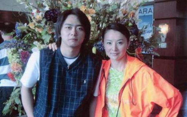 36歲嫁入豪門,6年後被曝出軌“乾兒子”,前夫的話讓她身敗名裂 36歲嫁入豪門,6年後被曝出軌“乾兒子”,前夫的話讓她身敗名裂