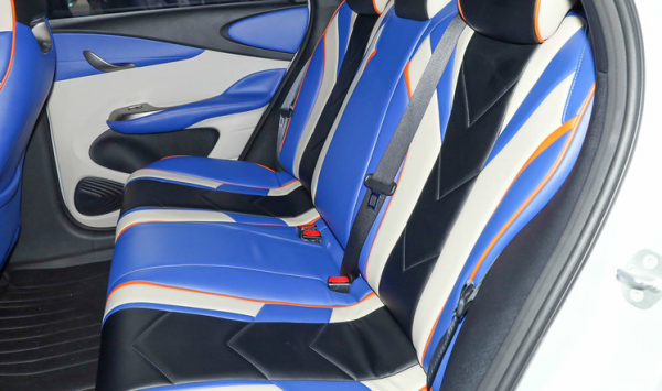 比亞迪海豚將刀片電池融入車身結構，小巧車身蘊藏寬大空間