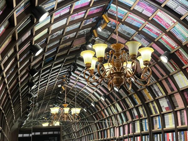 遊記-鍾書閣(融科店) 遊記-鍾書閣(融科店)