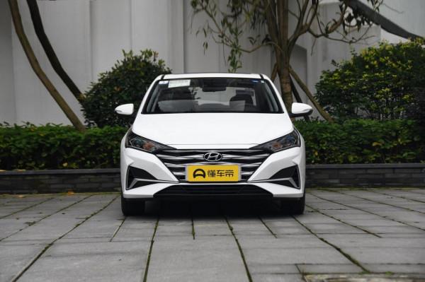 解析現代悅納，售7.28萬起，油耗4.9L，實用性和價效比兼備