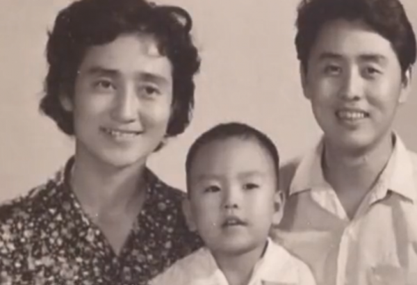 &OpenCurlyDoubleQuote;豬八戒&rdquo;把&OpenCurlyDoubleQuote;嫦娥&rdquo;娶回家，馬德華恩愛一人，51年零緋聞