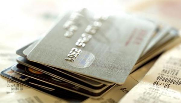 信用卡開始“調整”,多家銀行統一行動,協商還款需瞭解 信用卡開始“調整”,多家銀行統一行動,協商還款需瞭解