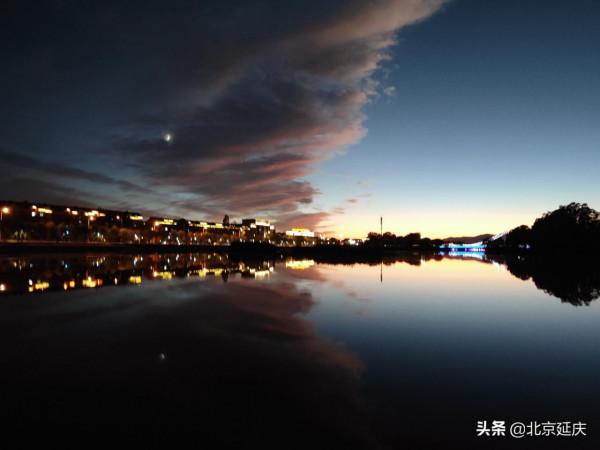 北京延慶：落日餘暉波光映 扮靚最美冬奧城