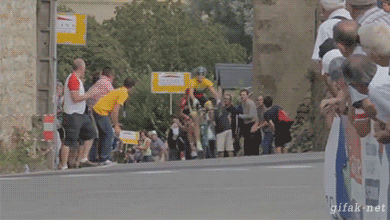 86個難得一見的照片，仙鶴踢飛老鷹，世界最早自拍，鞭腿的力量