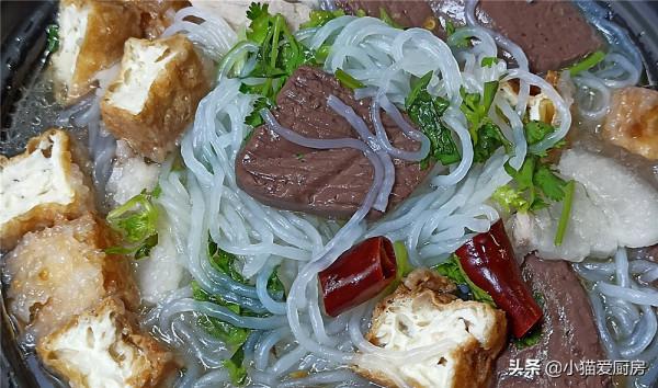 想吃鴨血粉絲湯教你在家做，湯鮮味美，不比買的差，做法還簡單