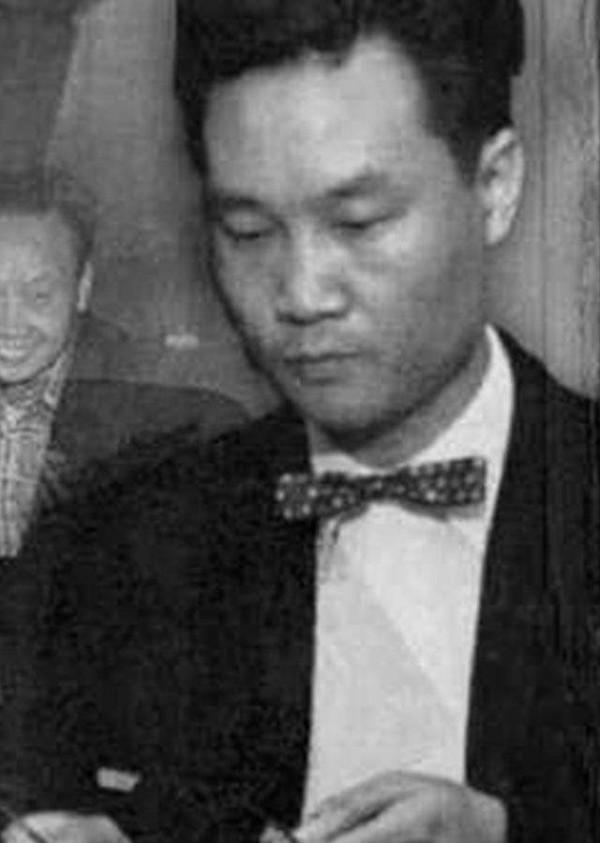 1982年，我國安全域性北美情報司長叛國，供出我黨潛伏美國王牌特工