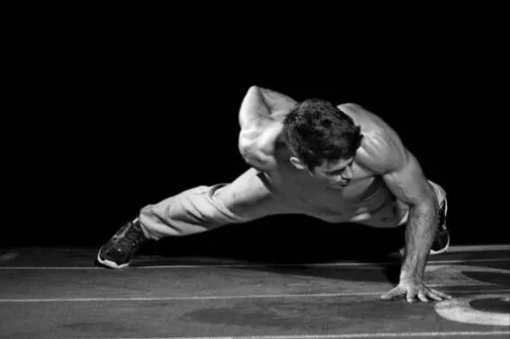 16個健身動作,教你一次運動到身體所有肌群 16個健身動作,教你一次運動到身體所有肌群