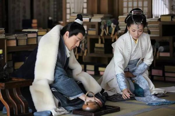 病秧子強撐到結局，這6位出場羸弱卻殘血到最後，有人成權謀王者