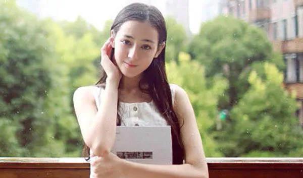 迪麗熱巴 多少男生心目中的女神 迪麗熱巴 多少男生心目中的女神