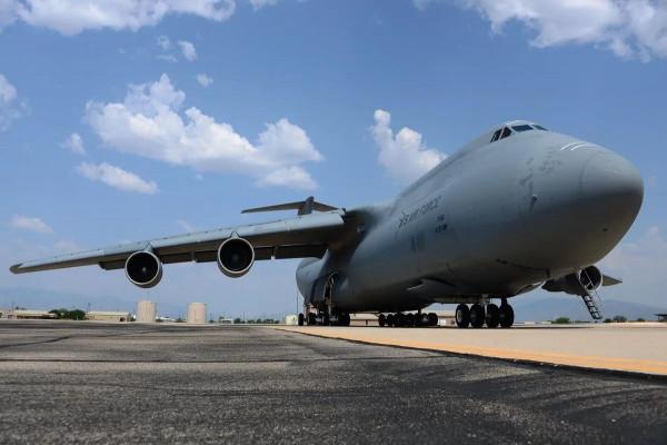 C-5“銀河”運輸機圖集（270圖）
