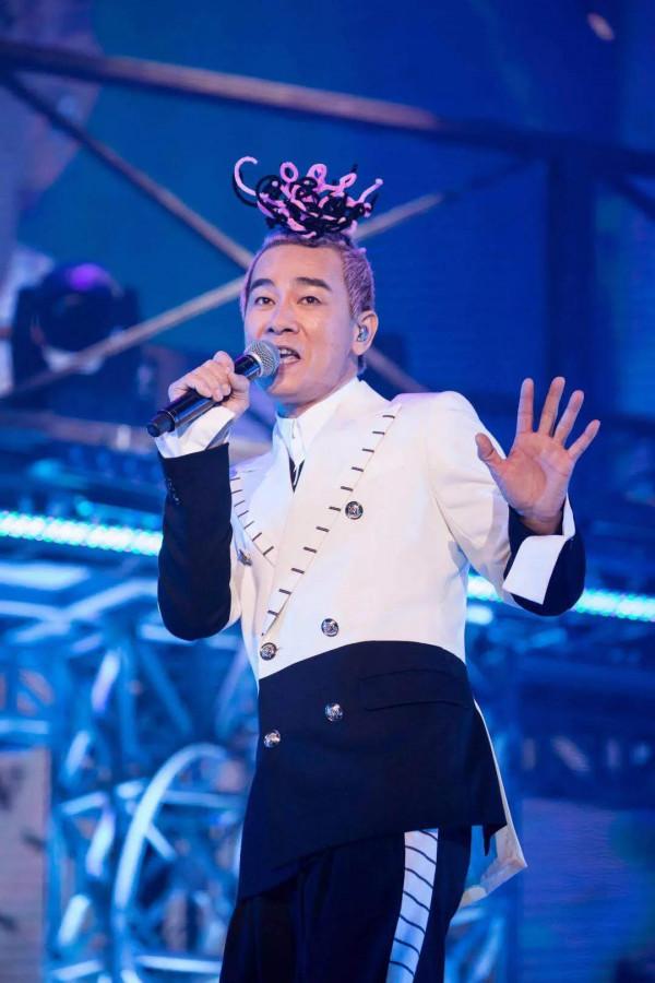 唐嫣自殺，段奕宏暗戀，黃磊結婚卻打給劉若英，明星的愛情也卑微