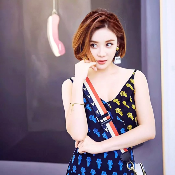 2021辣眼明星 &vert; 愛馬仕哭了，花多少錢才能讓吳宣儀不揹我們的包？