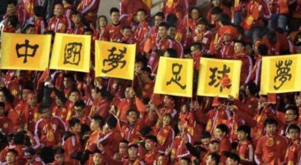 從李鐵到李霄鵬，換了高三班主任，依舊考不上大學是咋回事？