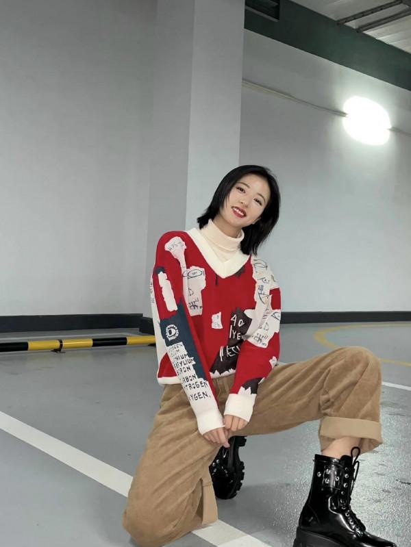 周雨彤楊冪都在穿的露脖子穿搭大法，論如何打破秋冬沒脖子的尷尬