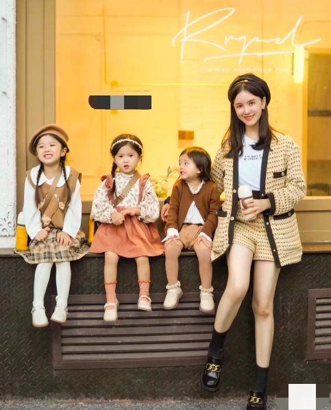 25歲網紅拼四胎惹爭議,3個女兒從小當童模養家,網友喊話求封禁 25歲網紅拼四胎惹爭議,3個女兒從小當童模養家,網友喊話求封禁