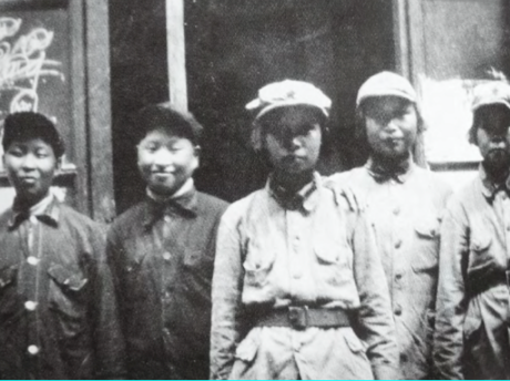 王新蘭和肖華相愛46年，肖華因病逝世後，王新蘭為何自責不已？