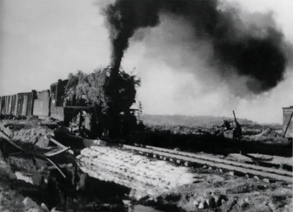 揭秘丨電影《長津湖》開頭火車站場景在哪裡拍的？以及戰役背後的鐵路故事！