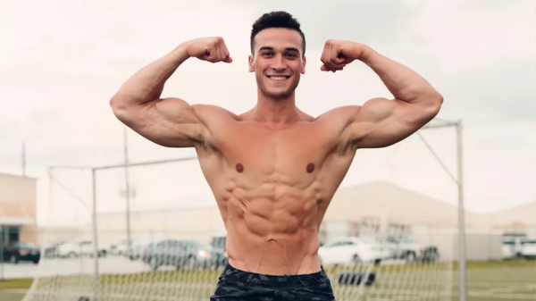 真人版人猿泰山刷屏朋友圈，這肌肉身材什麼水平？